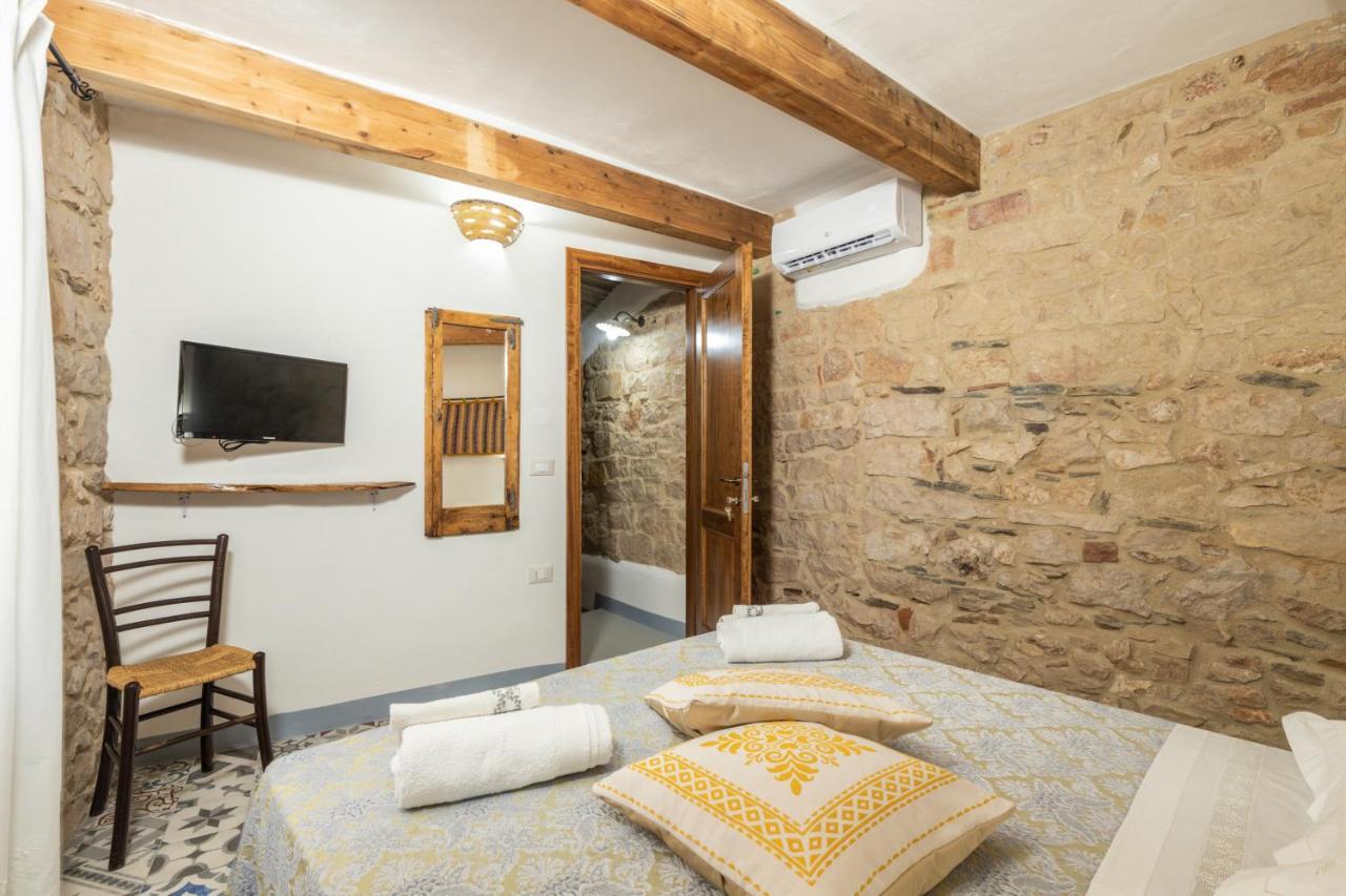 מלון באוני Bed And Terrace Caterina מראה חיצוני תמונה